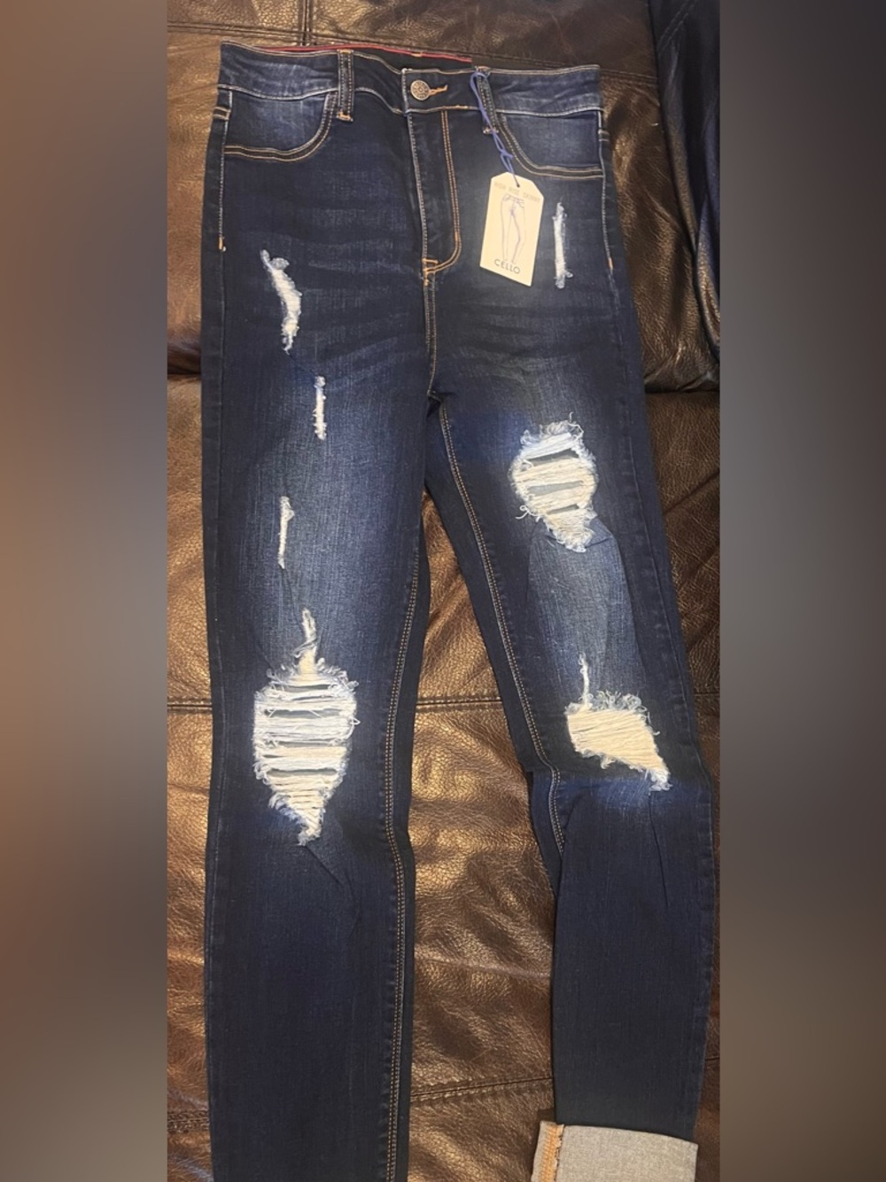 SALE FOR 2x PAIRS WOMEN’S JEANS!!